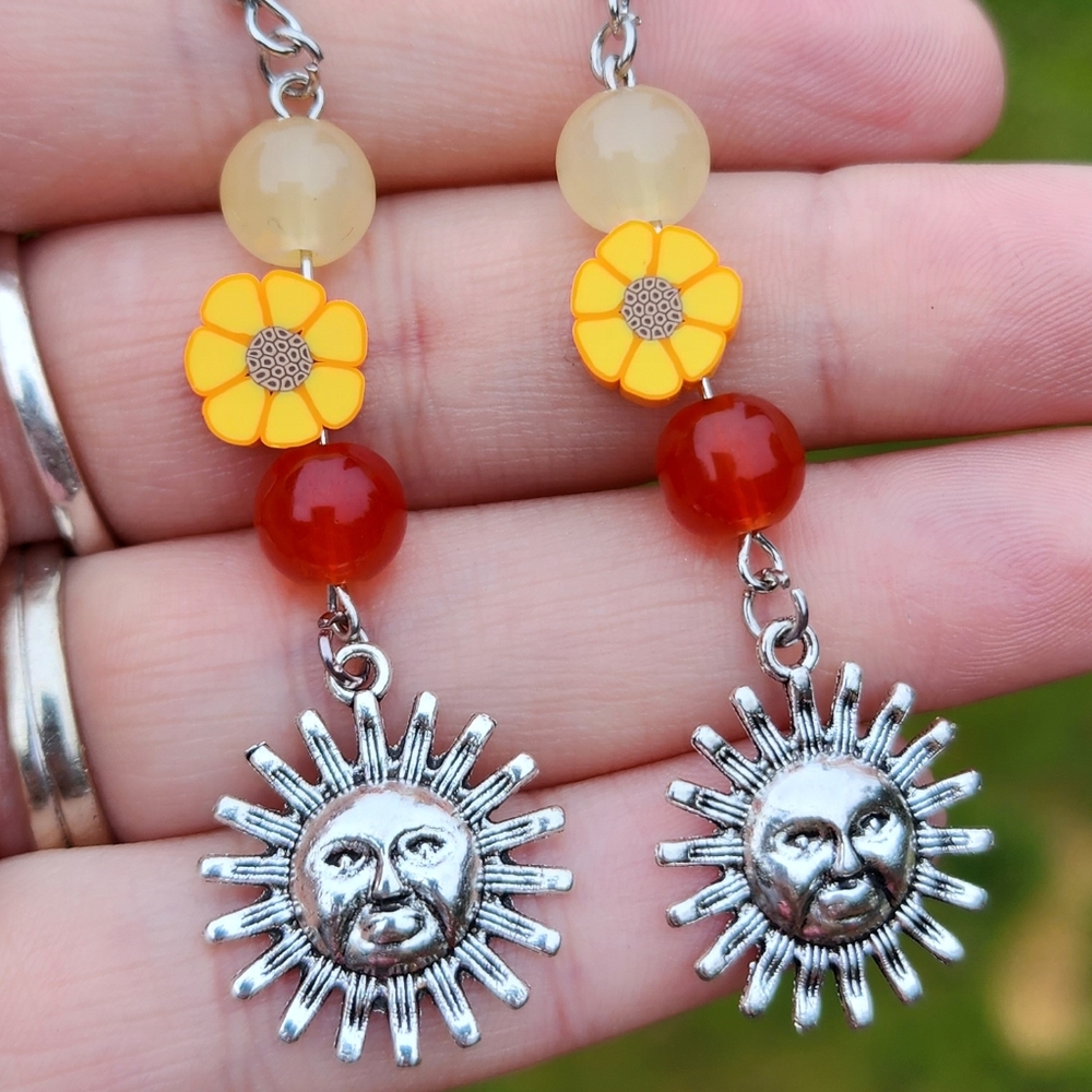 🥳SALE🥳🎊HOST PICK🎊🌞 You are my Sunshine earrings